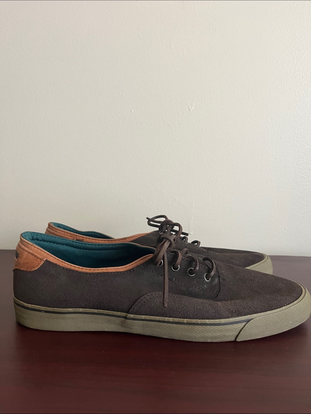Sebago Docksides Dark Brown Canvas Suede Sneakers with Tan Trim Men’s size 11M